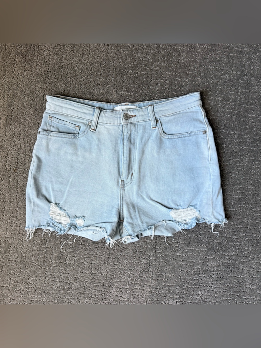 EUC Uniqlo Light Wash Distressed Denim Shorts, Size 27